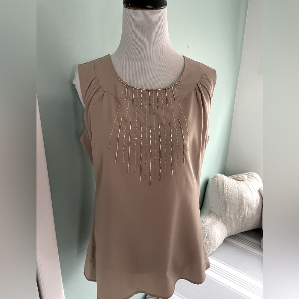 Sleeveless beaded shell women’s top